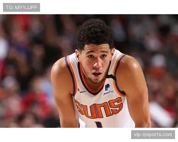 布克训练完顺手买了辆法拉利，这谁顶得住啊