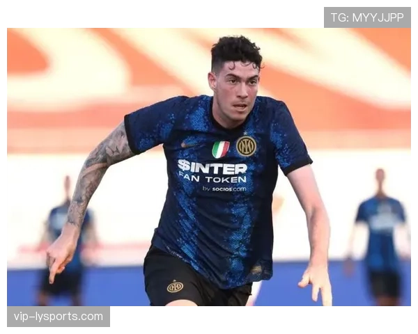 巴斯托尼在三中卫体系中左中卫角色的核心作用与战术适配性解析