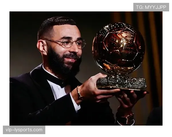 本泽马与莱万：体系依赖下的终结效率分化